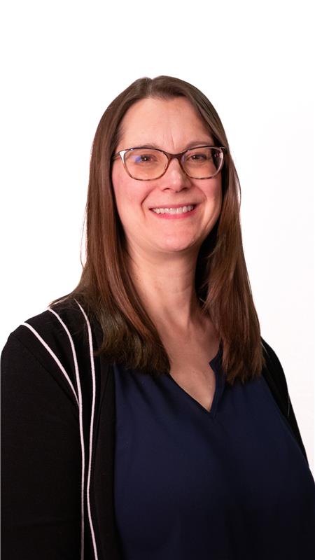 Roxanne Gossard headshot